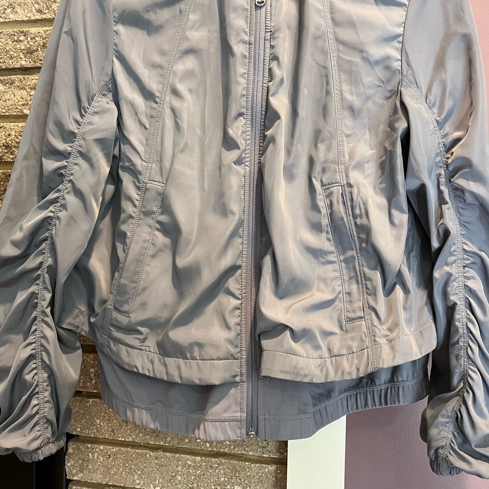 ATHLETA Wayfarer Bomber Jacket Performance Workout Gym Sporty Gray Blue … - Picture 8 of 16